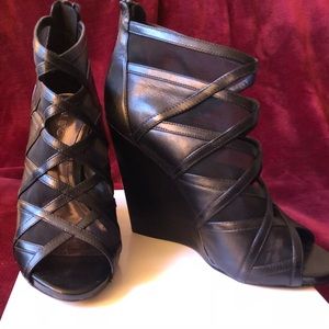 🔥🔥 Wedge Booties with mesh detail🔥🔥